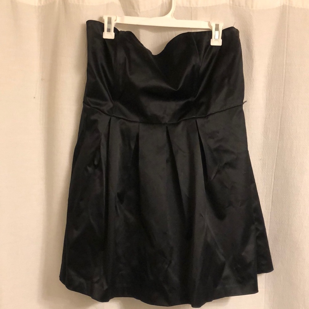 Strapless dress